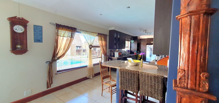 4 Bedroom Property for Sale in Strelitzia Park Eastern Cape